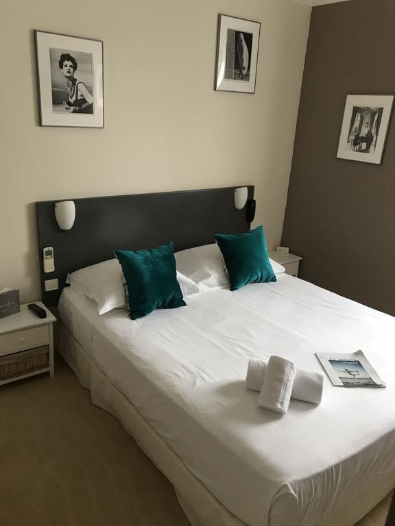 Hotel Oxford 戛纳 外观 照片