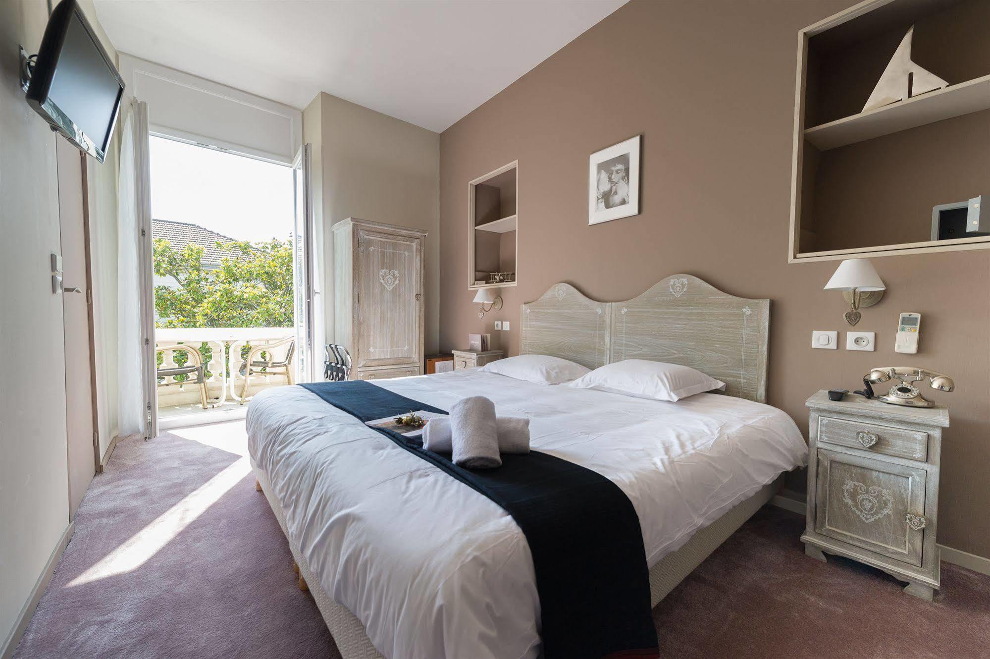 Hotel Oxford 戛纳 外观 照片
